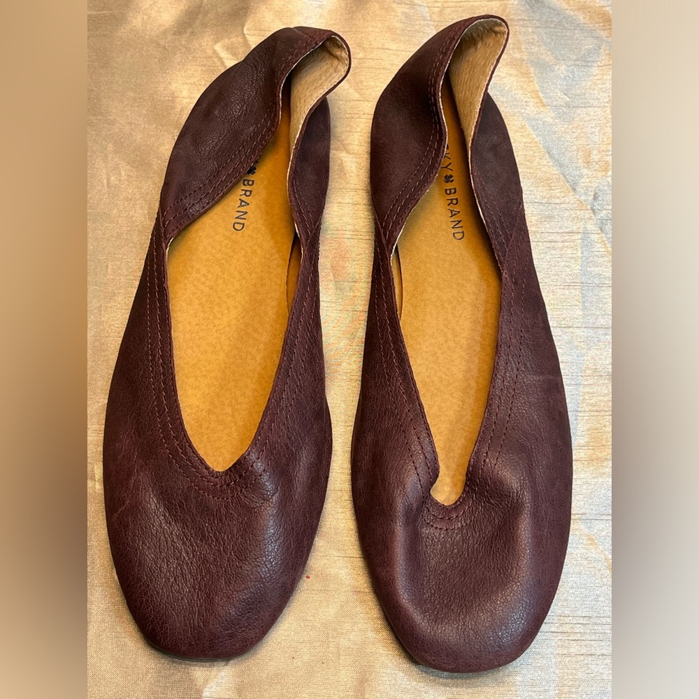 Ballet flats